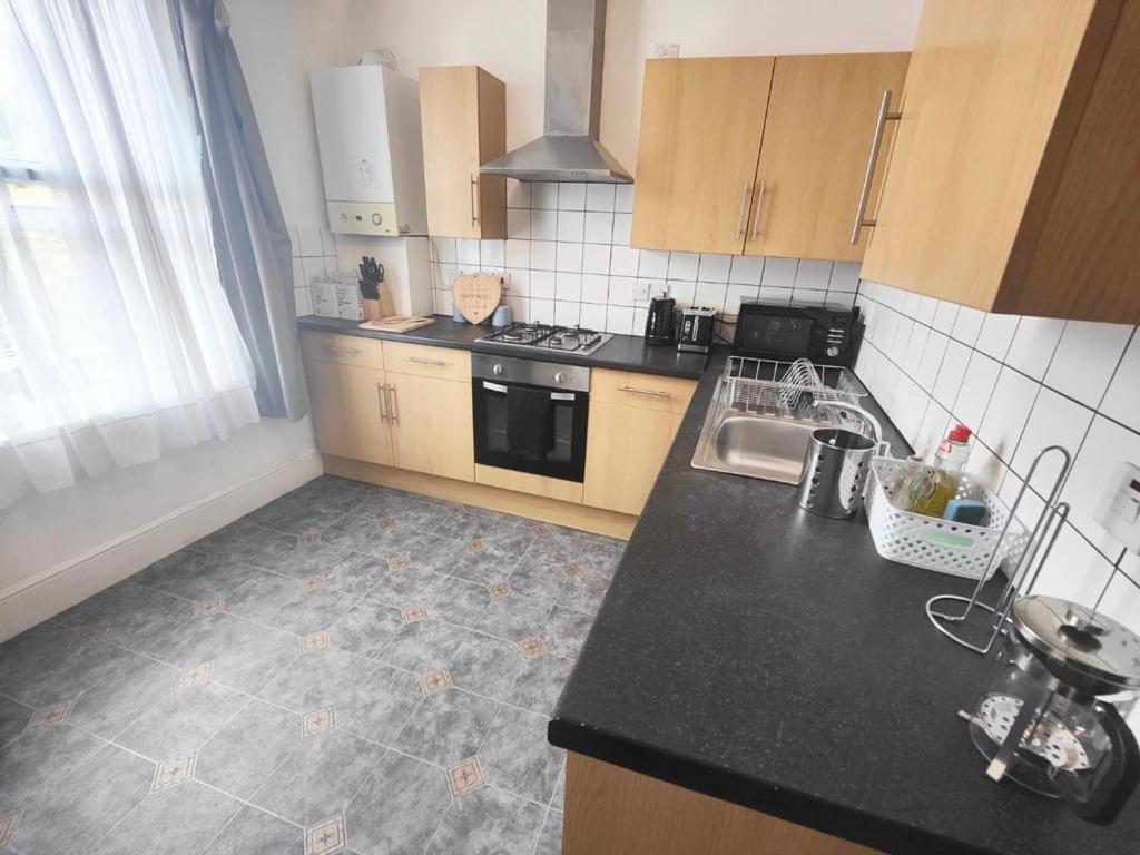 Lovely 3 Bedroom Serviced In Leytonstone *