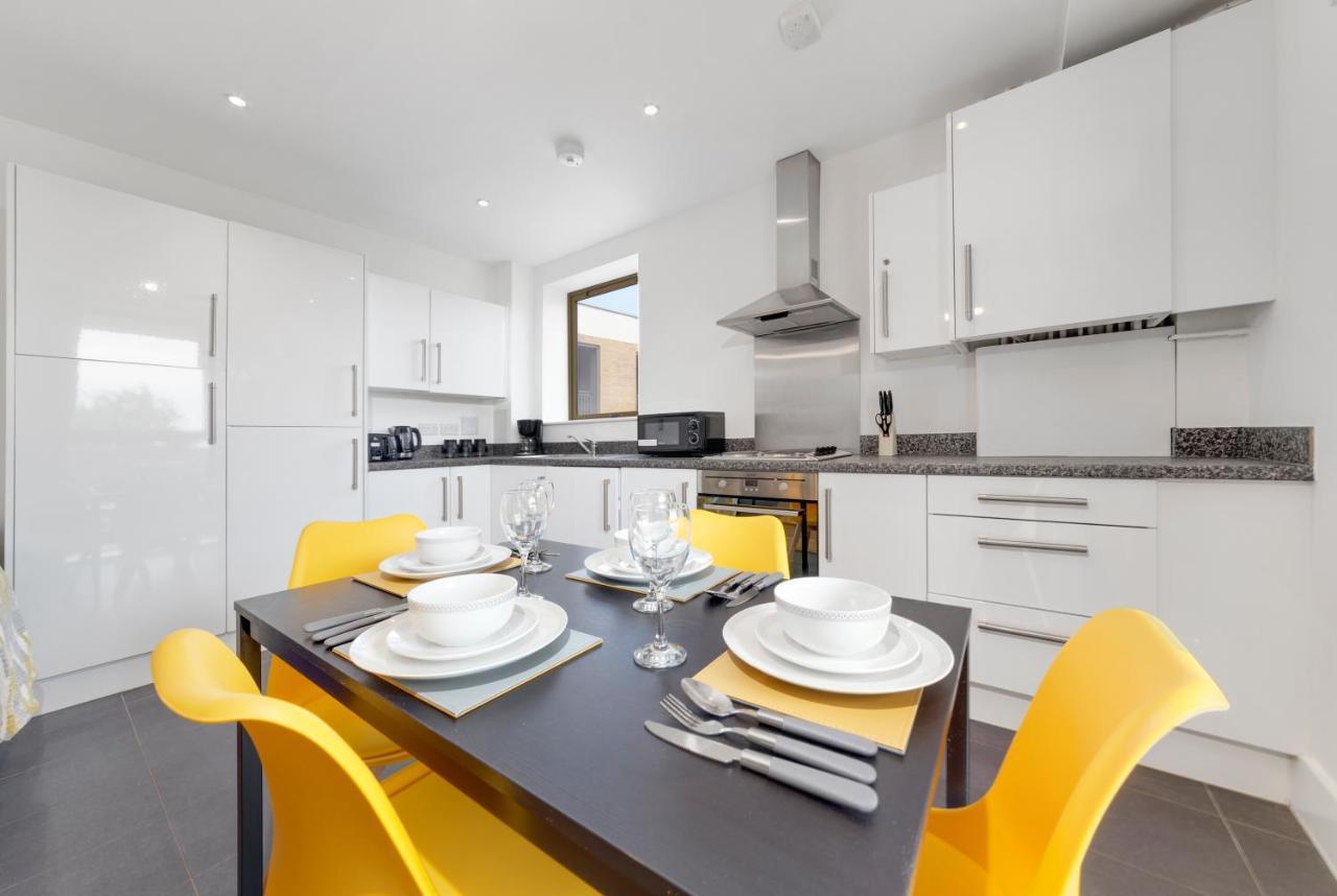 Flourish - Mulberry House - Tottenham Apartment London