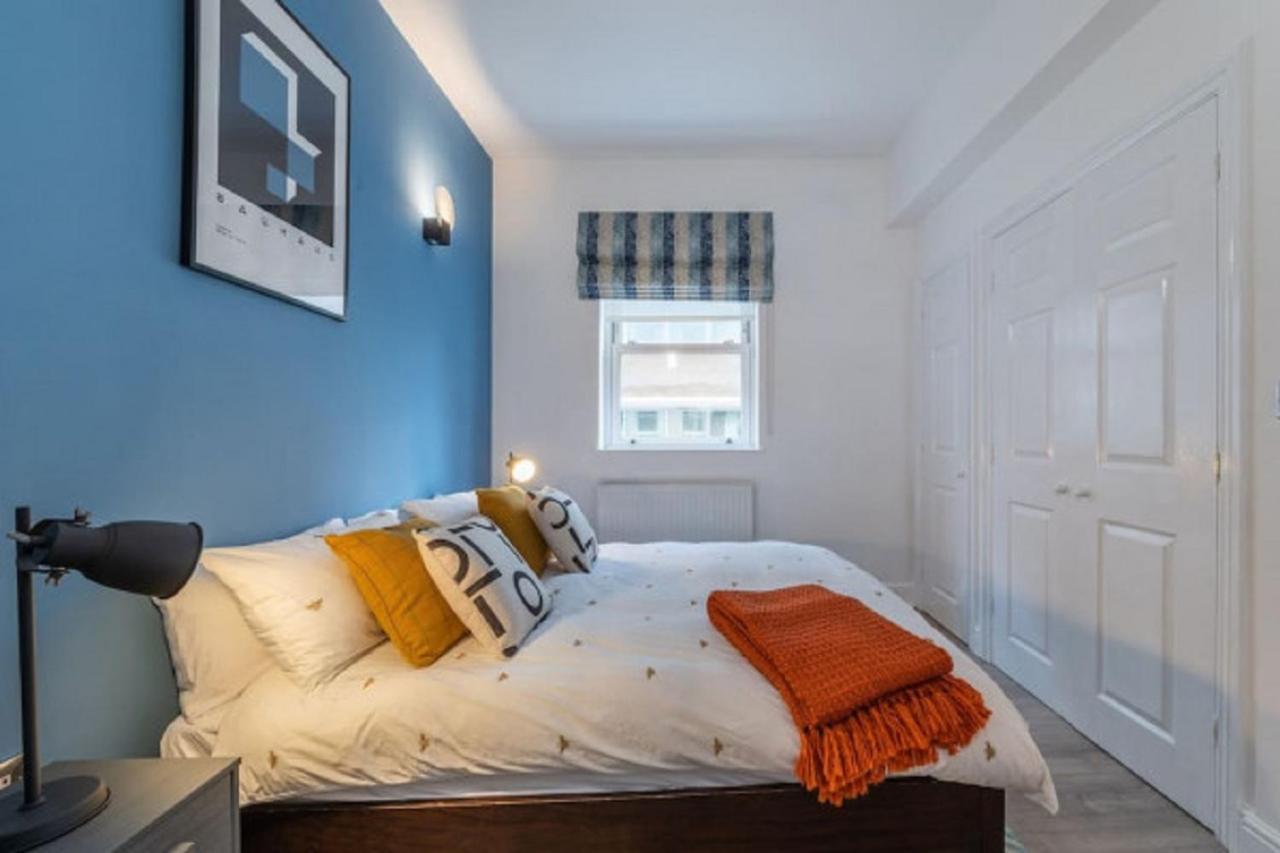 Two Bed - Tower Bridge - By Prime M-2 *