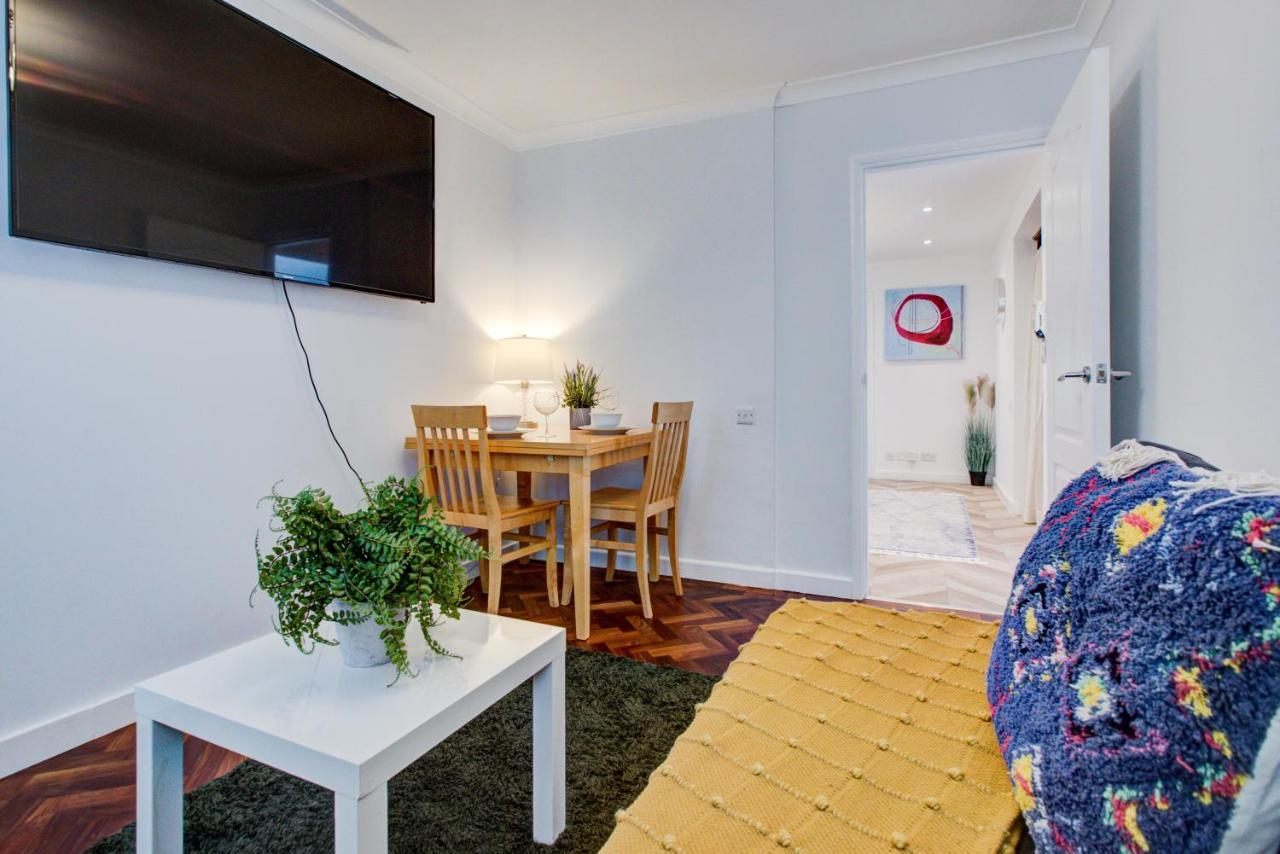 3-bedroom, 3-baths In Super Posh Marylebone, Central London, W1 *