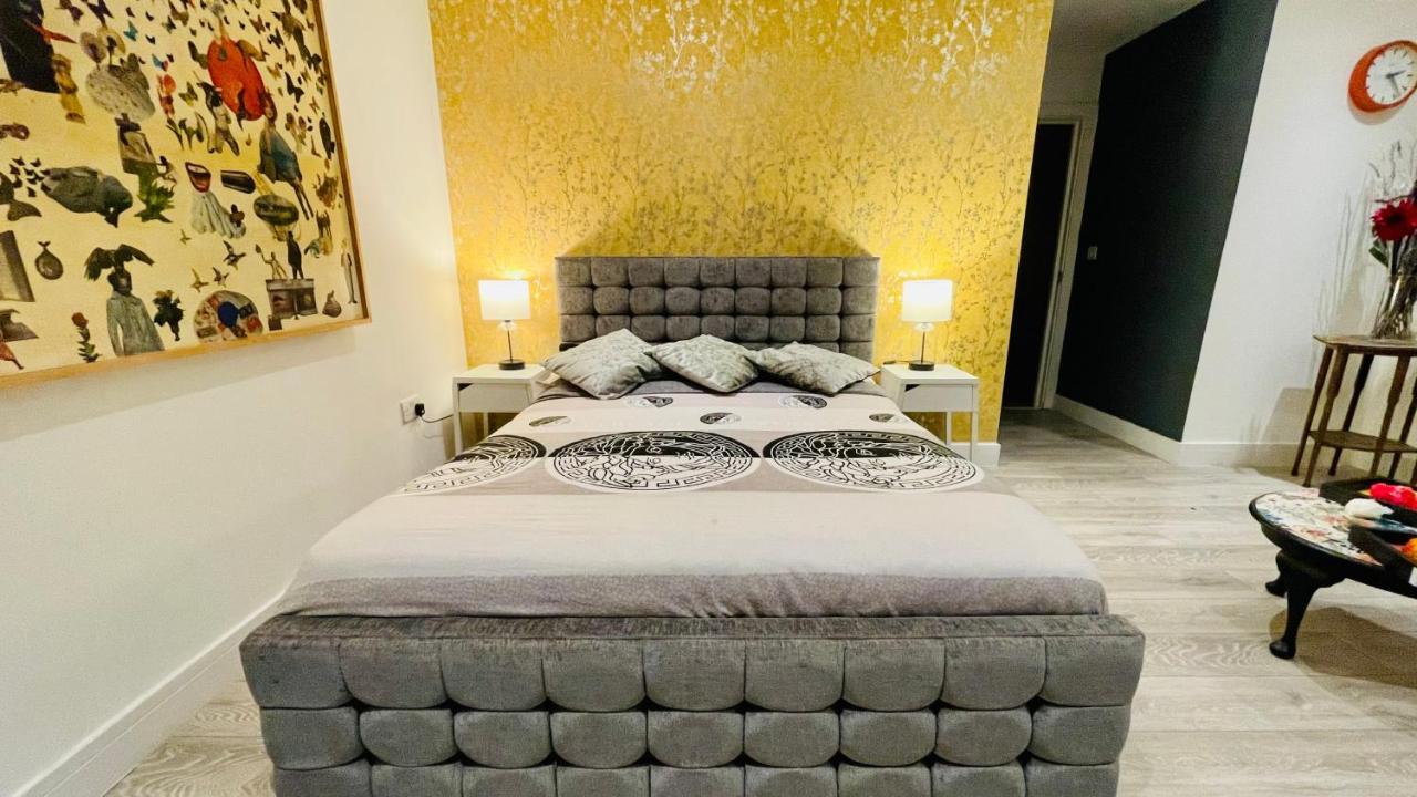 Brick Lane Living Quarters Apartment