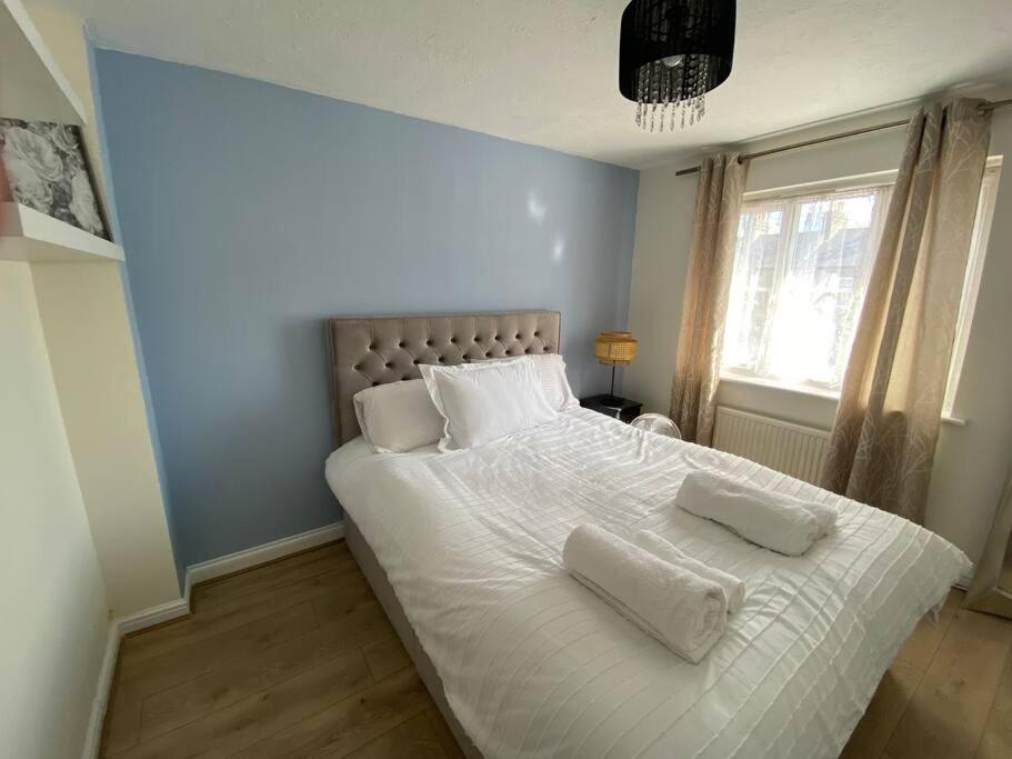 Ferienhaus Stunning 3 Bedroom Family House In London, Private Parking And Garden, With Great Transport Links To London, The Excel Centre, Canary Wharf, The O2!