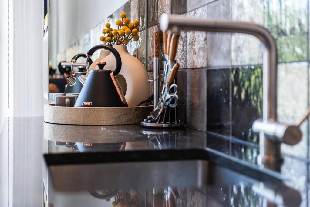 Lady On The Lane- 2 Bed Primrose Hill Apartment *