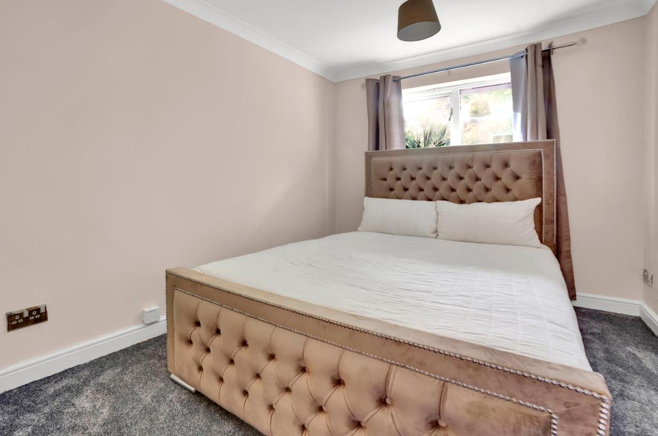 Apartment Suites By Rehoboth ~ Sandlings Mews ~ Peckham London