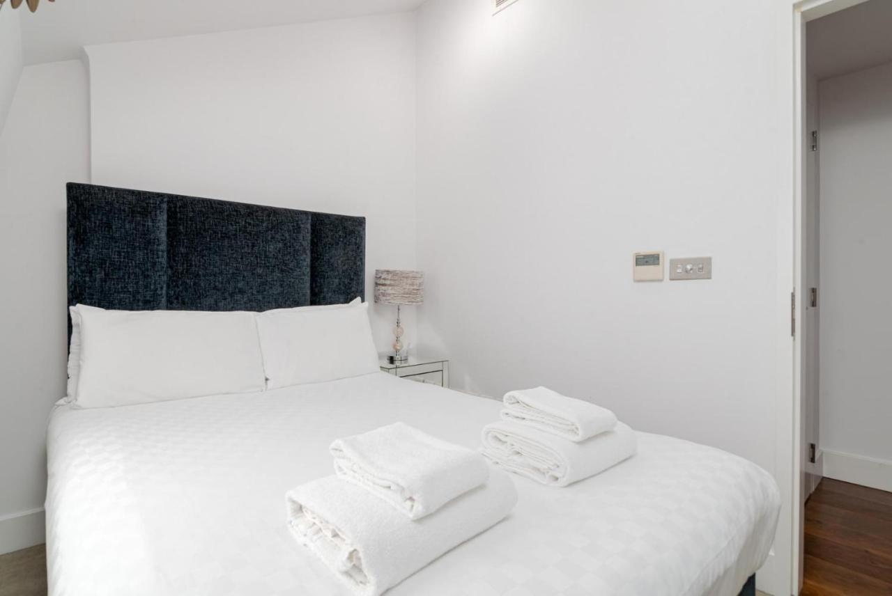 Apartment A Stunning Three Bedroom In Mayfair