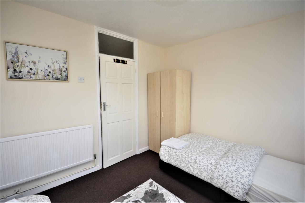 Apartment Zone 2 Two Bedroom Maisonette London