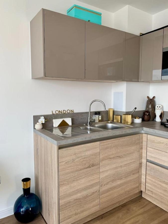 Apartment Stylish And Chic 1 Bedroom In Canning Town
