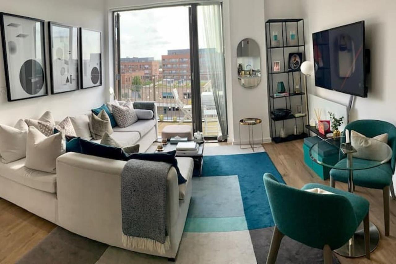 Stylish And Chic 1 Bedroom In Canning Town Apartment London