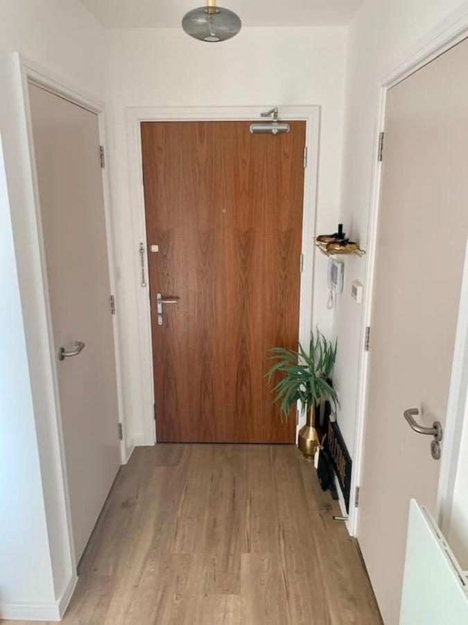 Stylish And Chic 1 Bedroom In Canning Town *