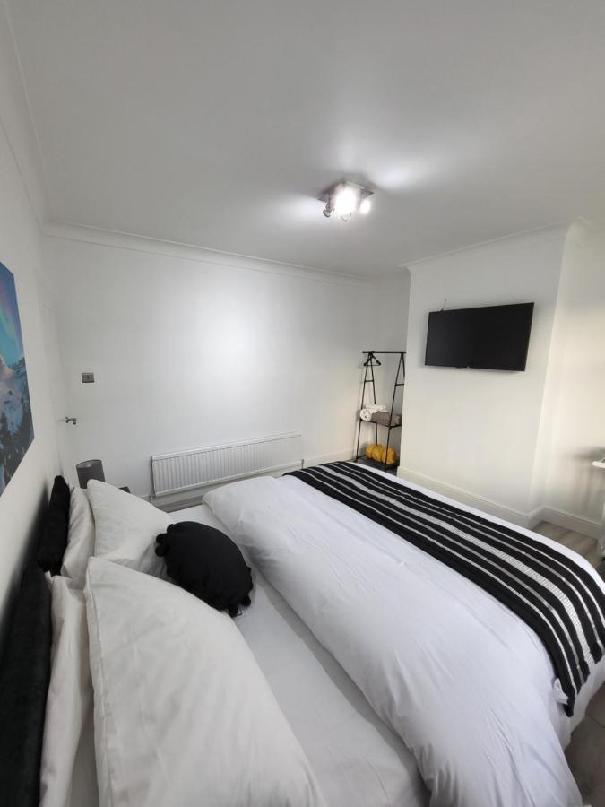 Apartment Eastend London