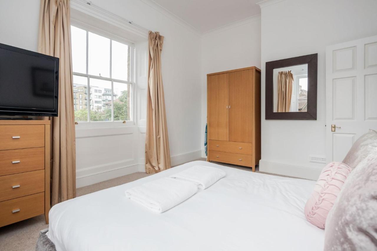 Apartment Premium Over Looking Canary Wharf Towers *