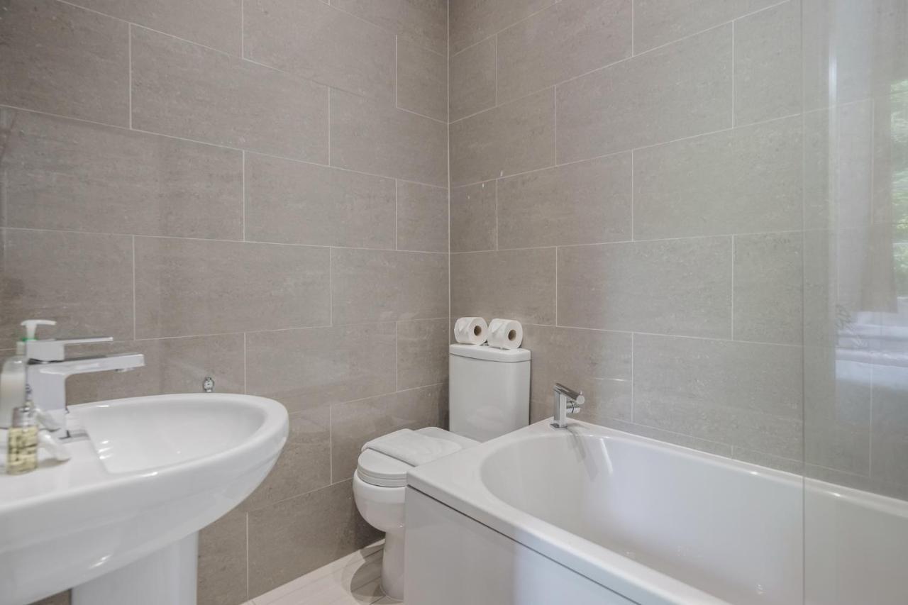 Apartment Premium Over Looking Canary Wharf Towers *