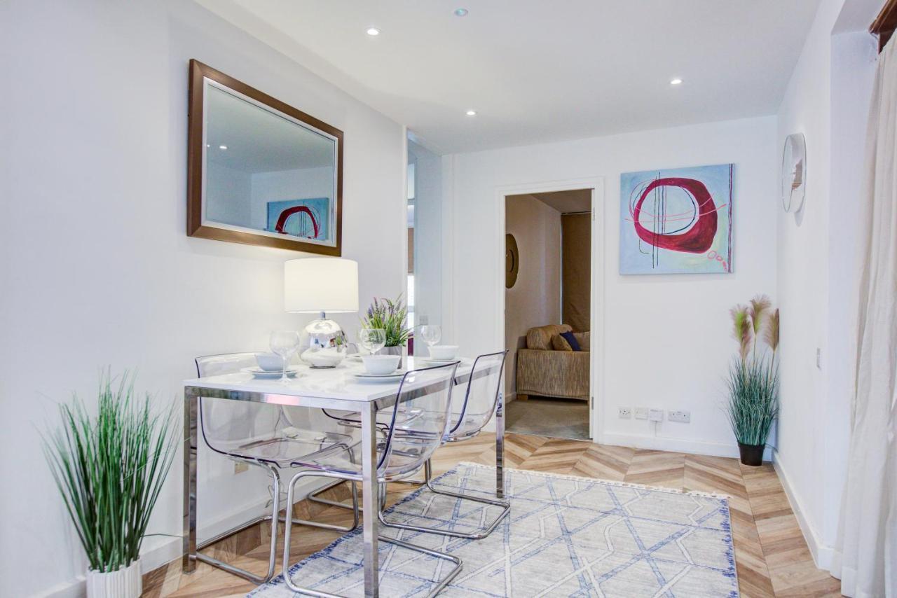 Apartamento 3-bedroom, 3-baths In Super Posh Marylebone, Central London, W1 Londres