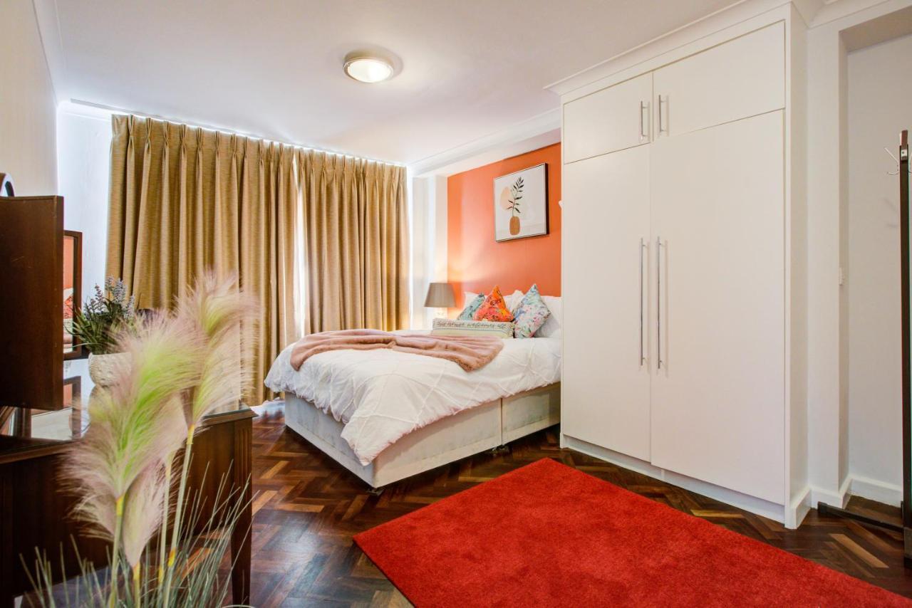 3-bedroom, 3-baths In Super Posh Marylebone, Central London, W1 *