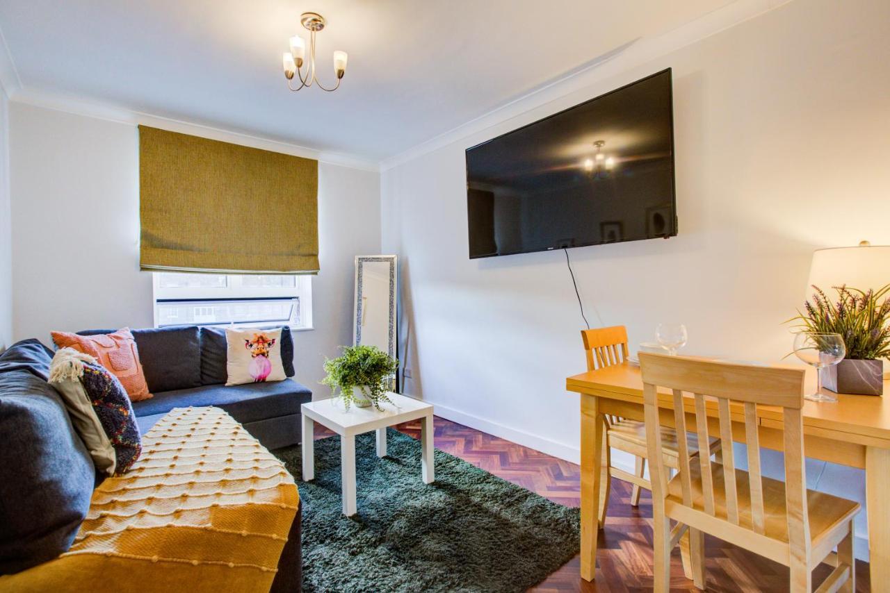 3-bedroom, 3-baths In Super Posh Marylebone, Central London, W1 Apartamento *