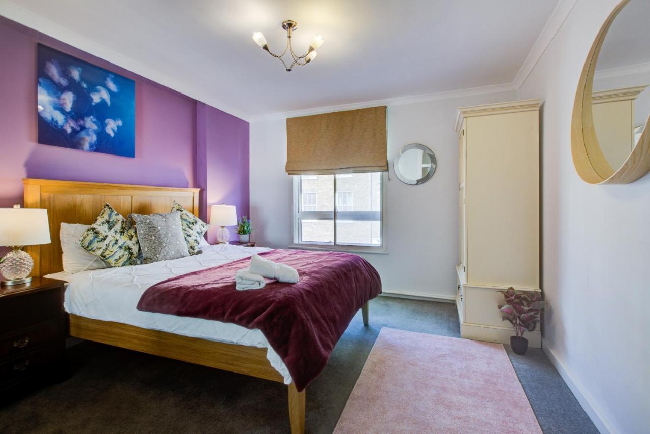 Apartamento 3-bedroom, 3-baths In Super Posh Marylebone, Central London, W1 Londres