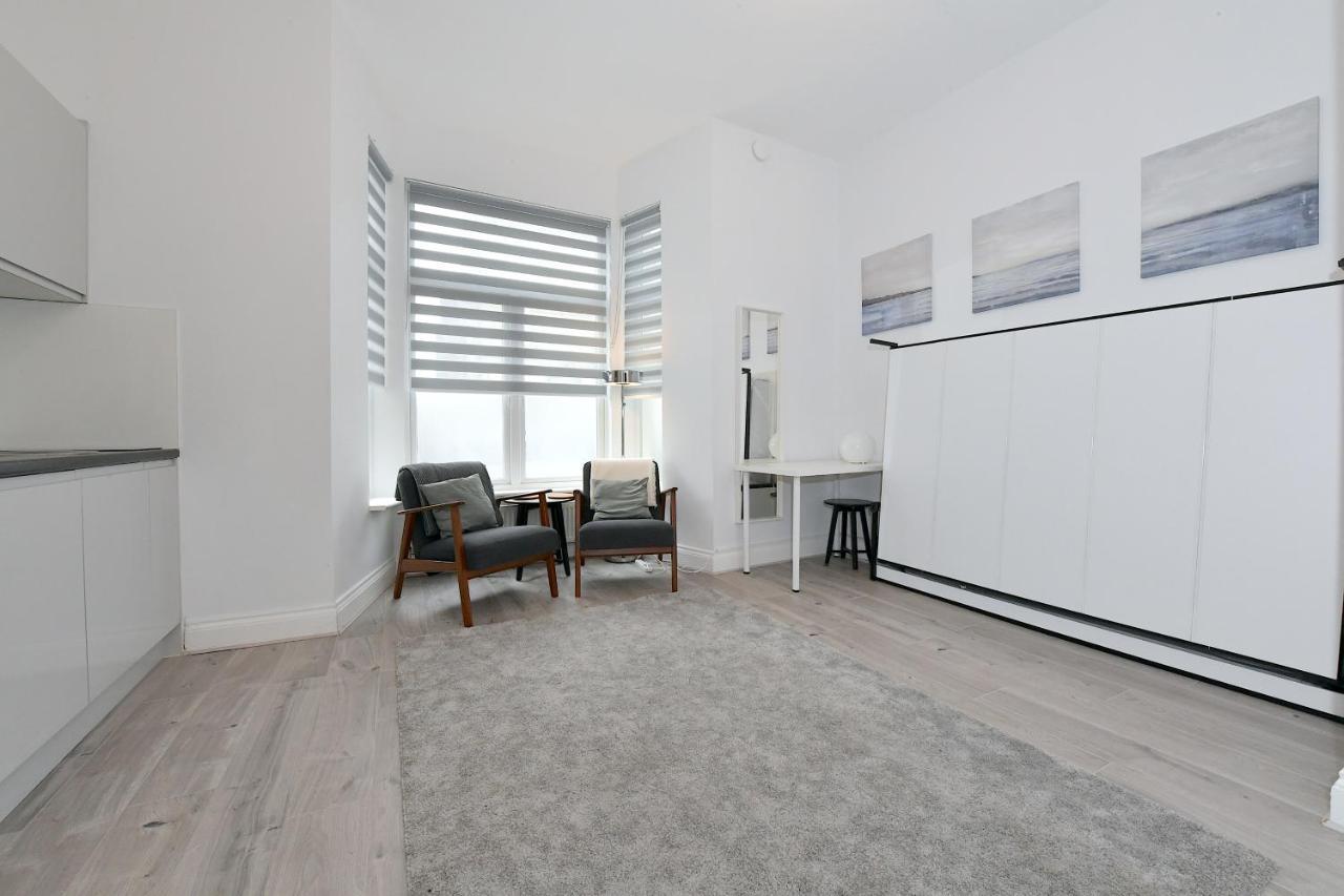 Very Close To Line Underground Shepherds Bush And Westfield Newly Refurbished Apartment *