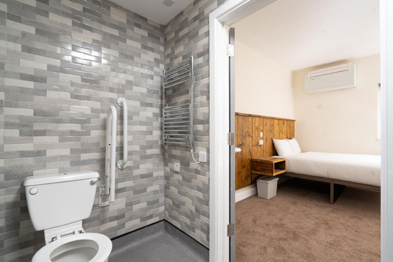Dc, Stratford 3* London
