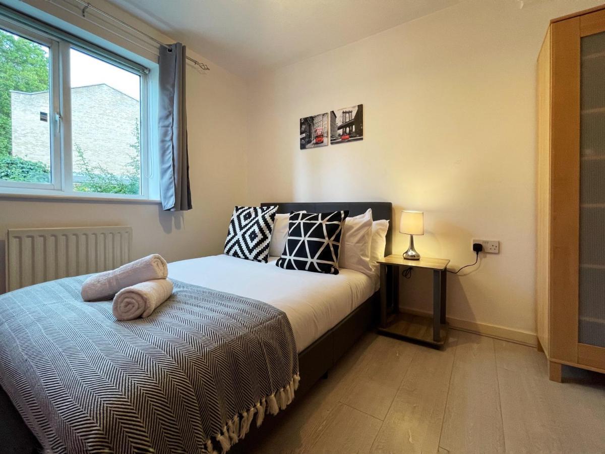 Jessica's Place At Whitechapel *