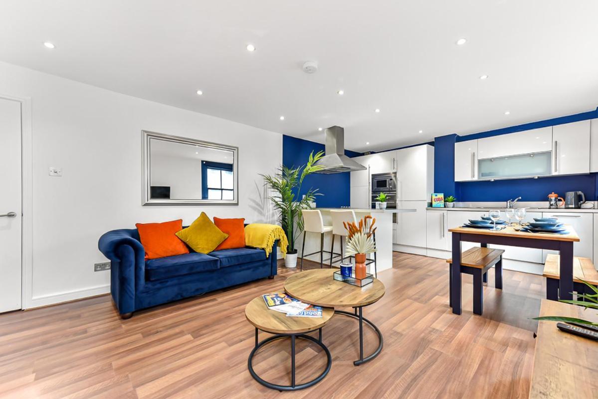 Spacious Cosy 2 Bed Flat, * London