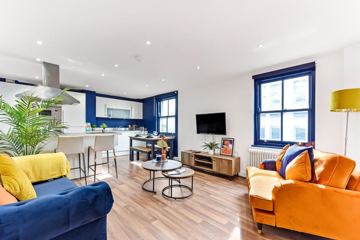 Spacious Cosy 2 Bed Flat, *