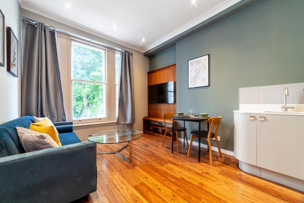 Bright & Spacious 1bdr Apt Near Lakeside Road Apartment