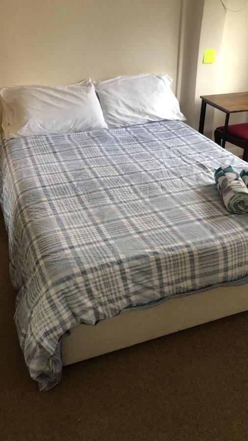 Wimbledon House Of Spencer Hill Guest house