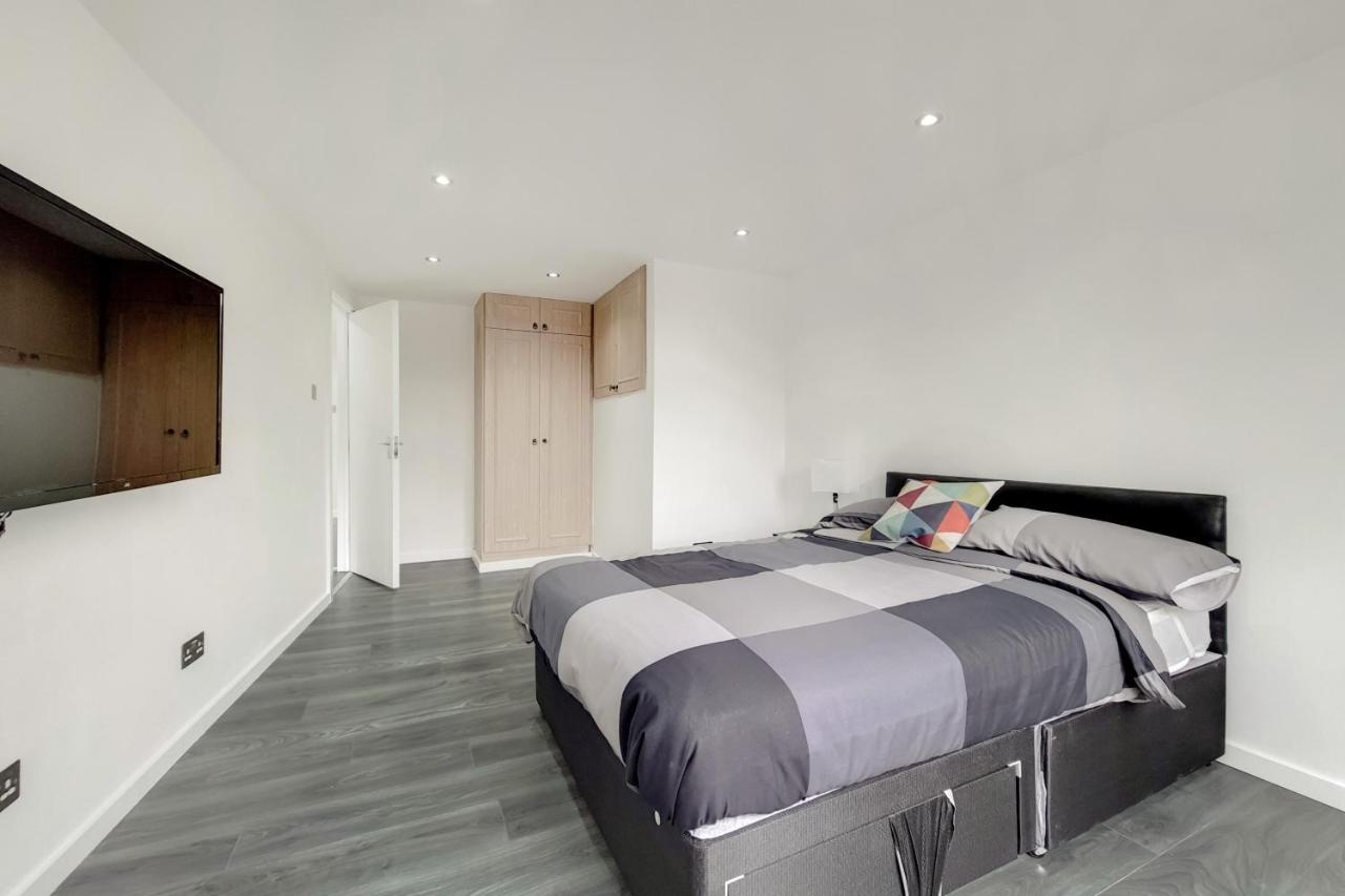 Lovely 4 Bed Perfect For Families! Apartamento