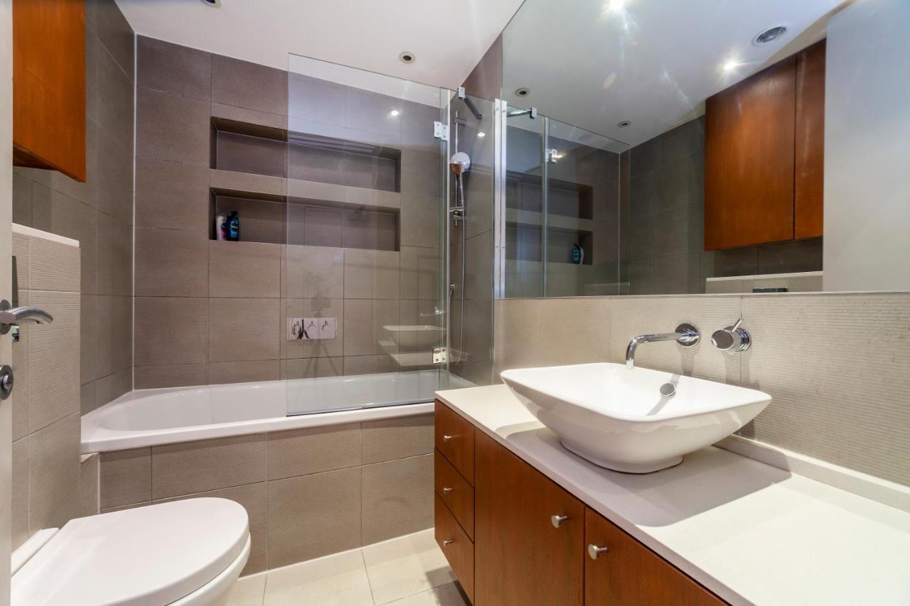 Bright & Spacious 1bdr Apt Near Lakeside Road Apartment *