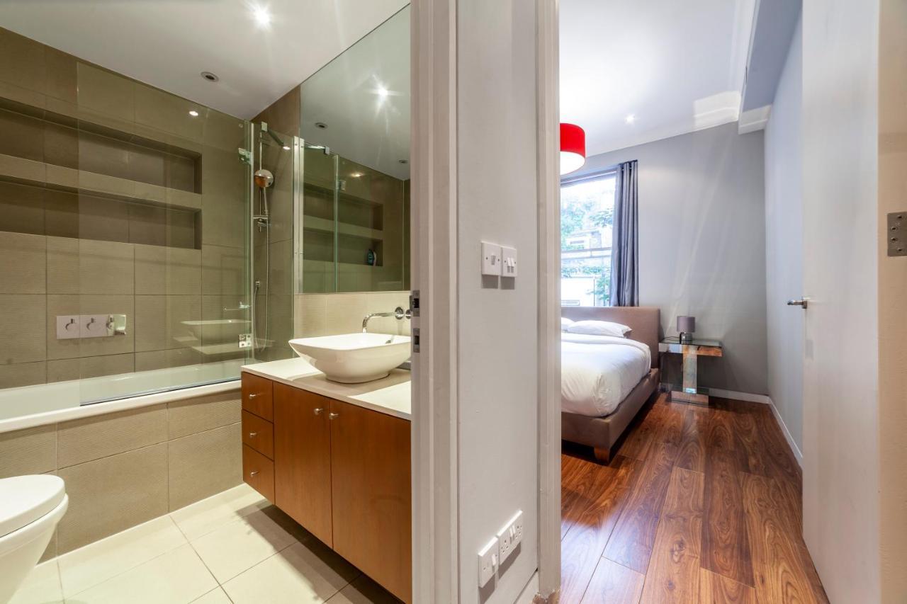 Bright & Spacious 1bdr Apt Near Lakeside Road Apartment London