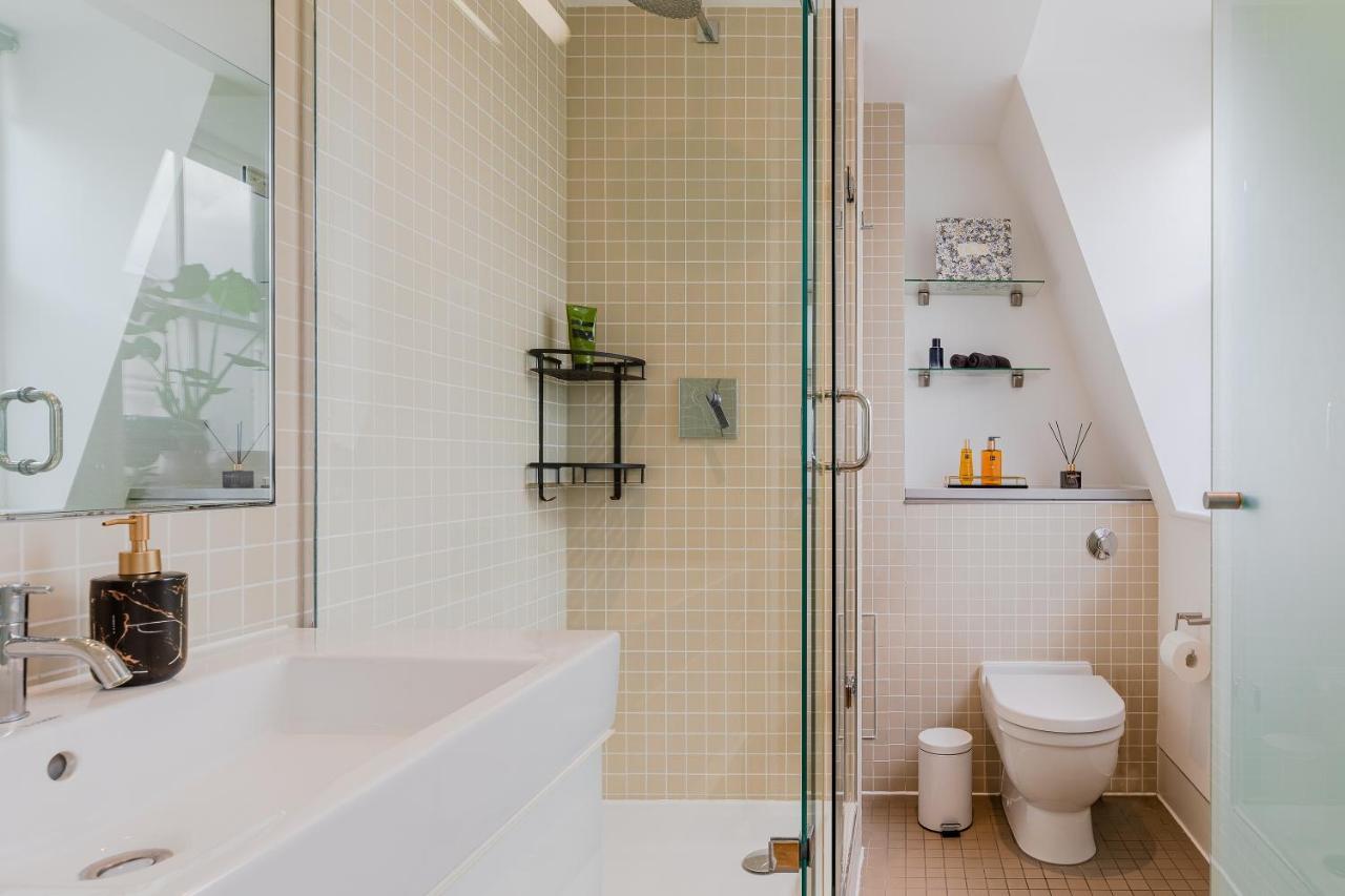 1st Class Covent Garden Residences For 1st Class Guests * London