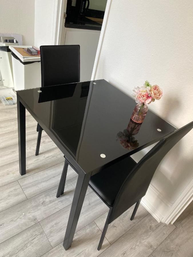 Spacious 2 Bedroom Flat In Paddington Apartamento *