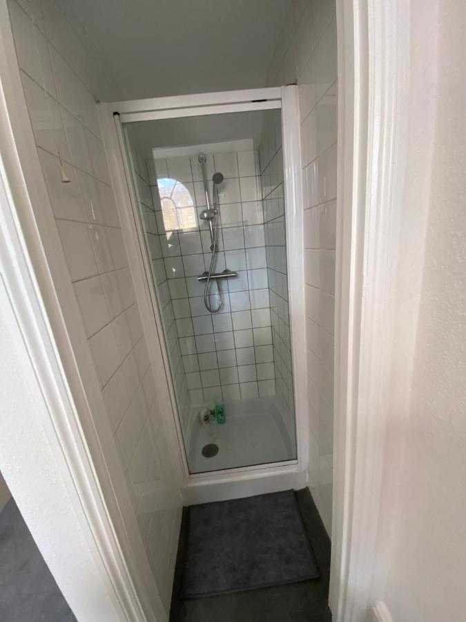 Spacious 2 Bedroom Flat In Paddington Apartamento