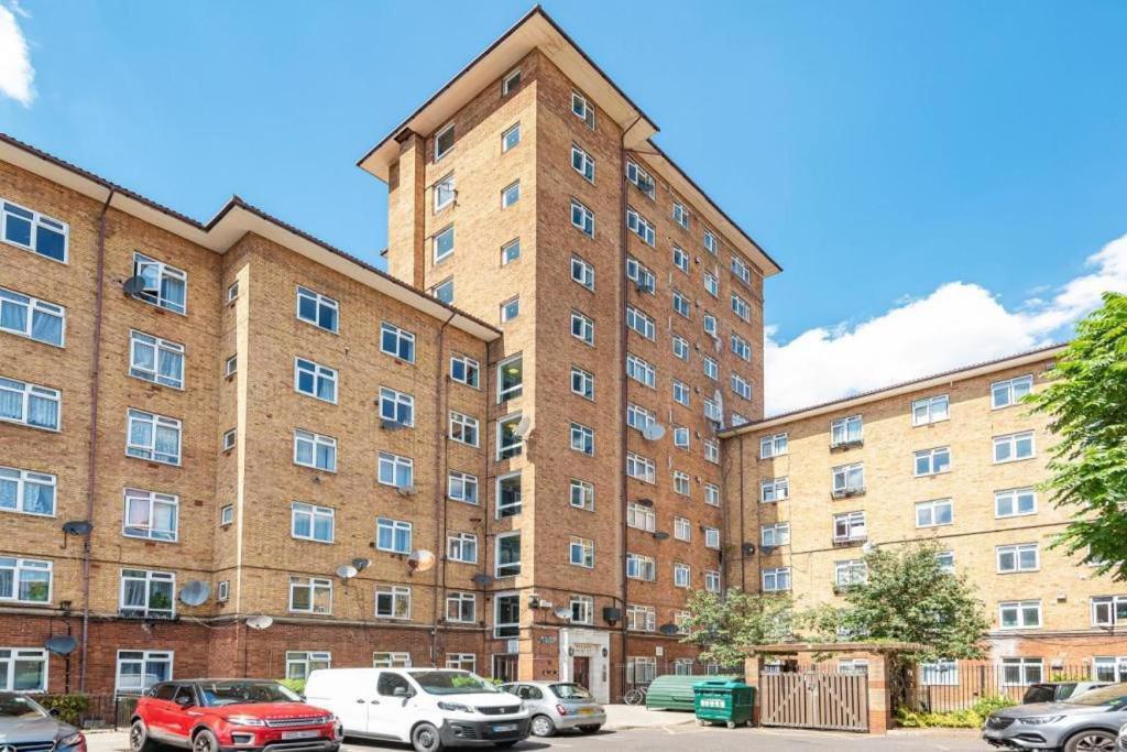 Flat 13 Apartment London