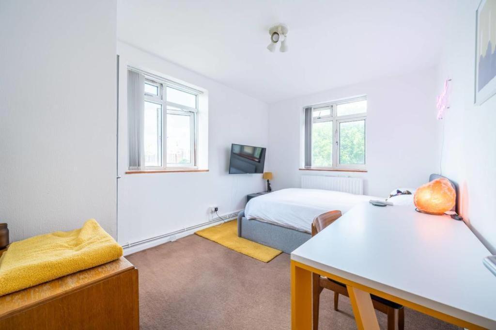 Flat 13