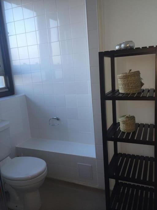 3 Bedroom Flat In Maida Vale Londres