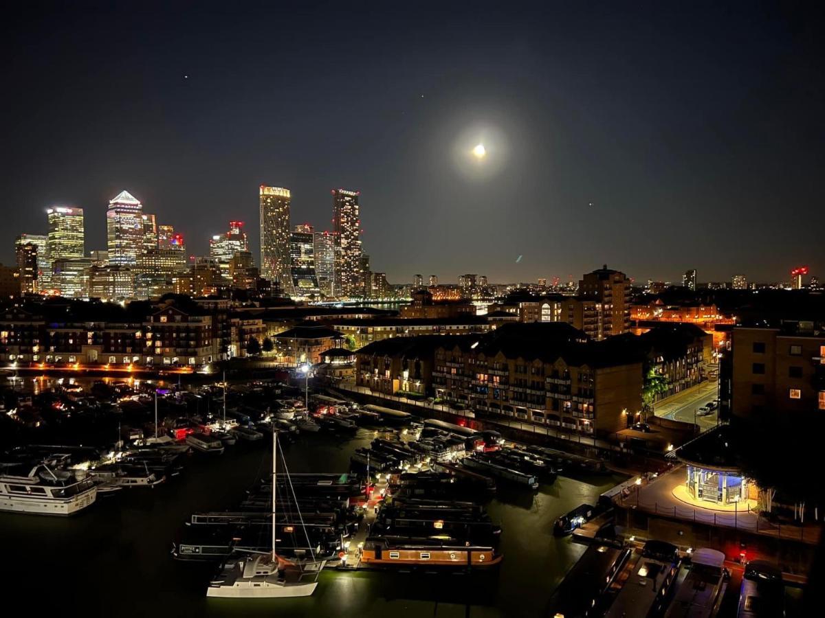 Apartment Verwood Entire With Free Gated Parking On The Island London