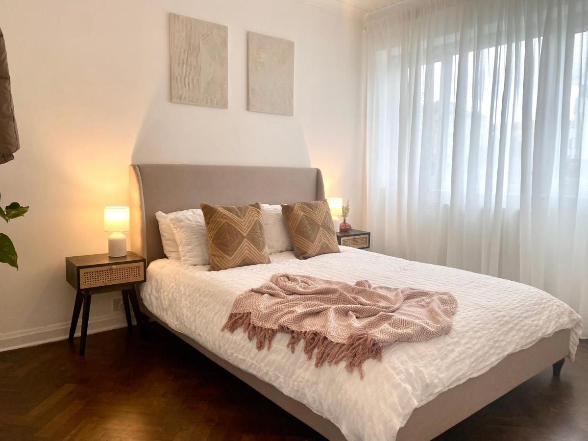 Newly Refurbished 2 Bedroom In South * Londres