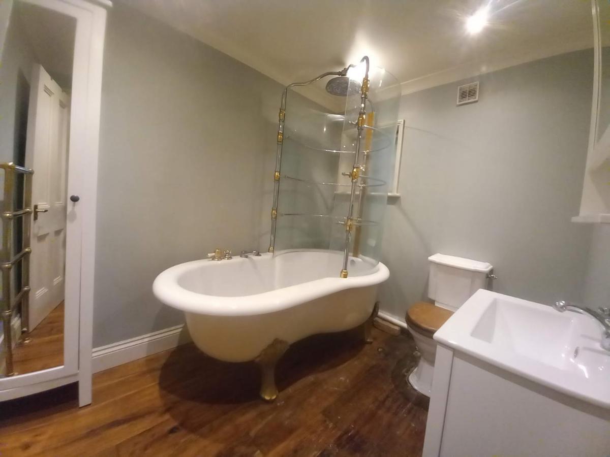 Elegant Parkside Flat: Blackheath Common Period Building Apartamento *