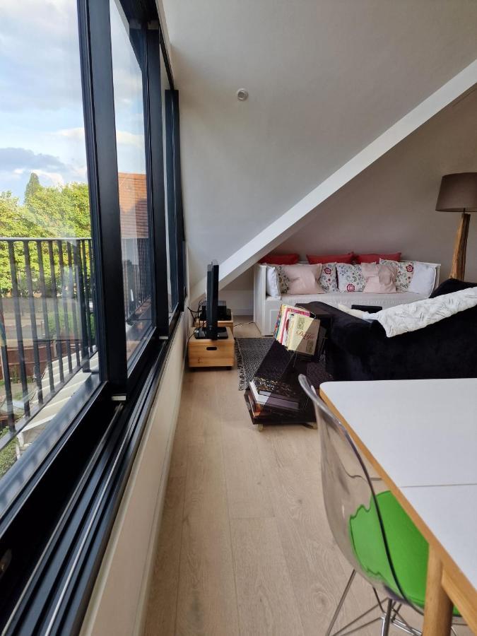 Sky - Stunning 3 Bed Apt In The Sky Apartment *