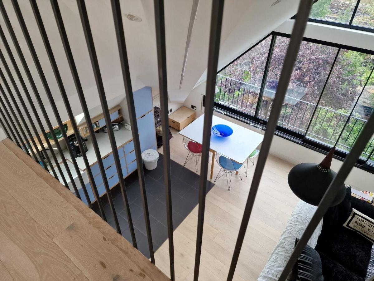 Sky - Stunning 3 Bed Apt In The Sky Apartment London
