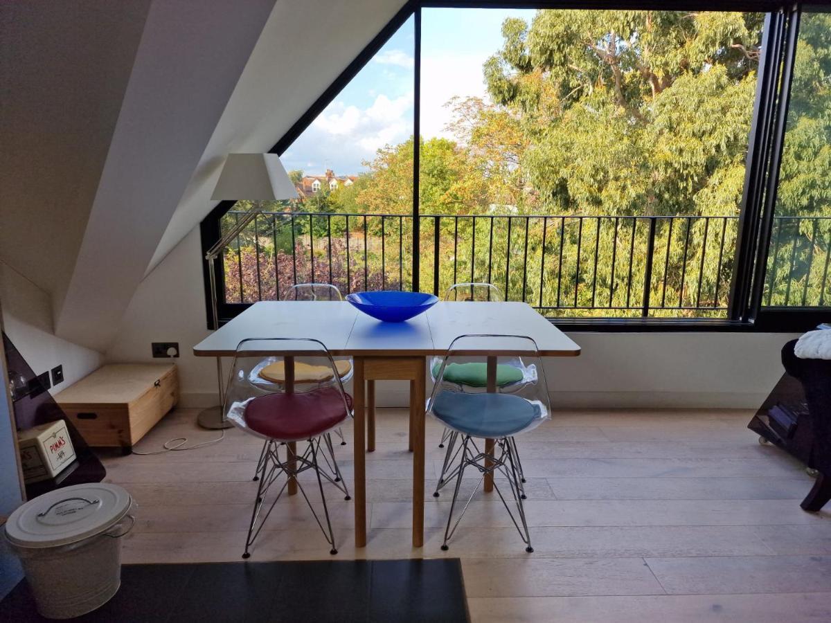 Sky - Stunning 3 Bed Apt In The Sky Apartment