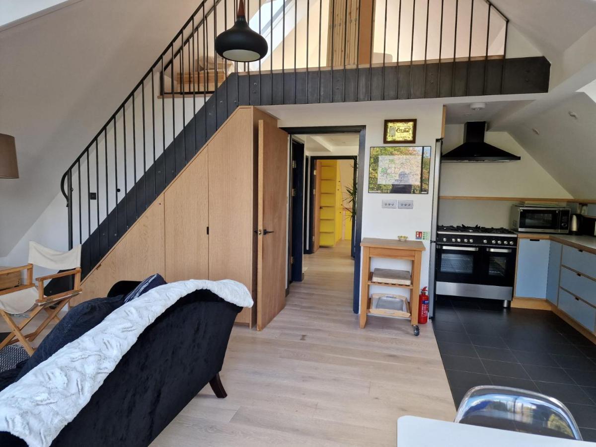 Sky - Stunning 3 Bed Apt In The Sky