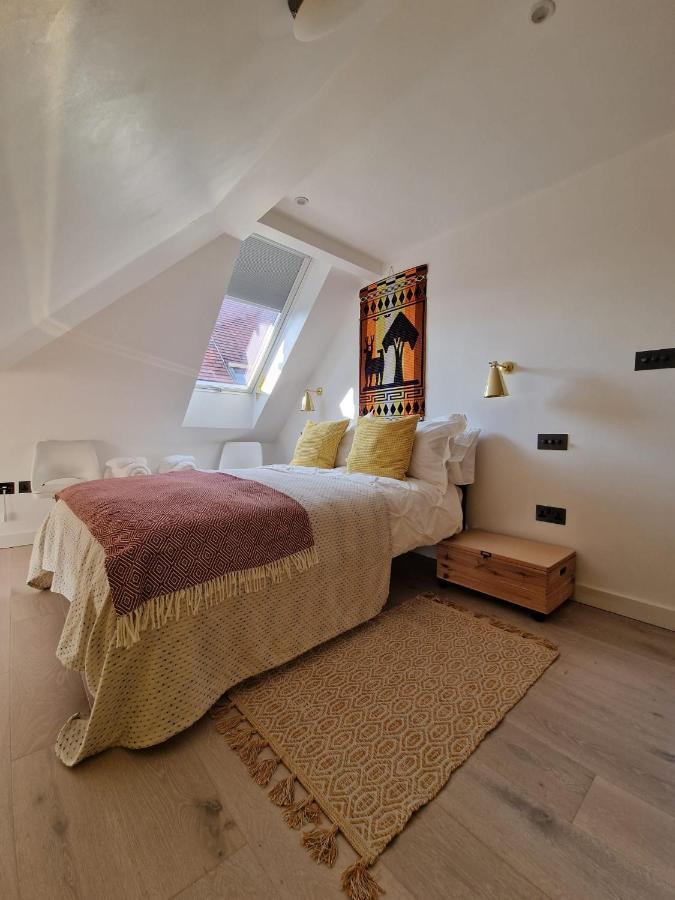 Apartment Sky - Stunning 3 Bed Apt In The Sky *