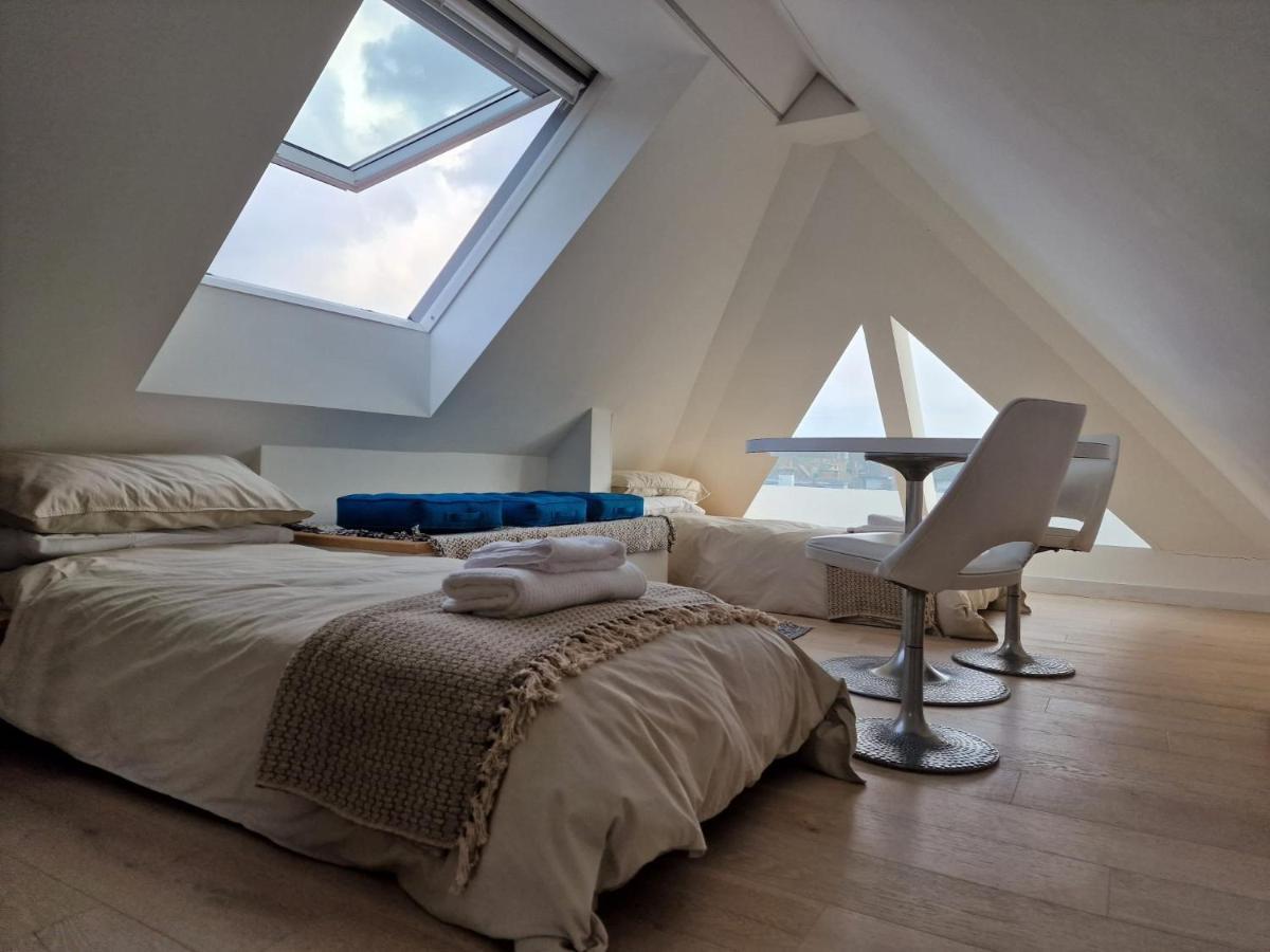 Sky - Stunning 3 Bed Apt In The Sky London
