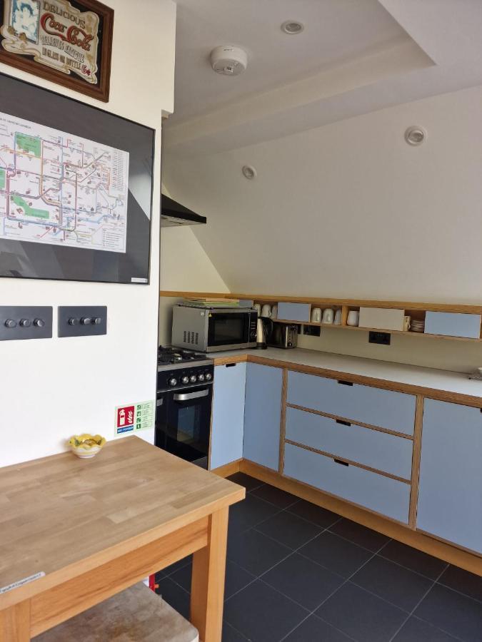 Sky - Stunning 3 Bed Apt In The Sky