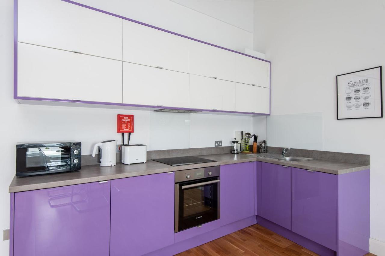 Mulberry North Penthouse By Living Holiday home London