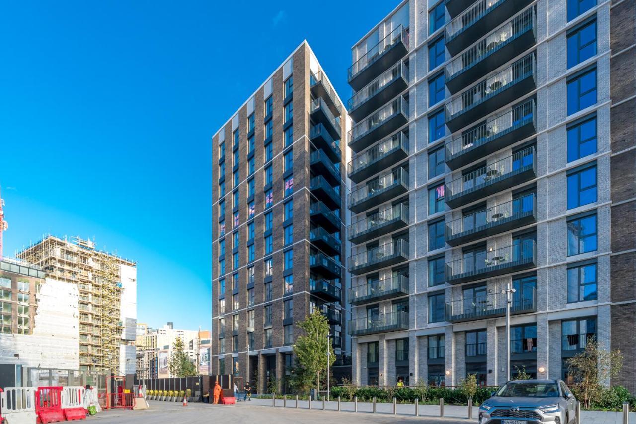 Altido New Near Battersea Power Station Apartment London