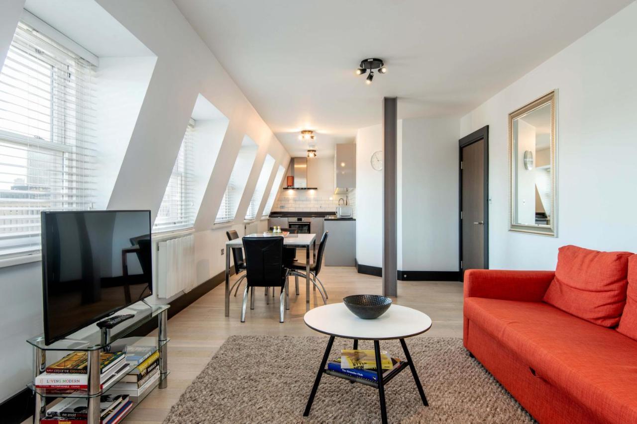 Farringdon Penthouse Loft By Living Apartment London