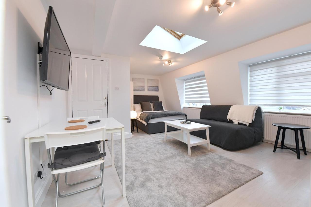 Apartment Very Close To Line Underground Shepherds Bush And Westfield Newly Refurbished